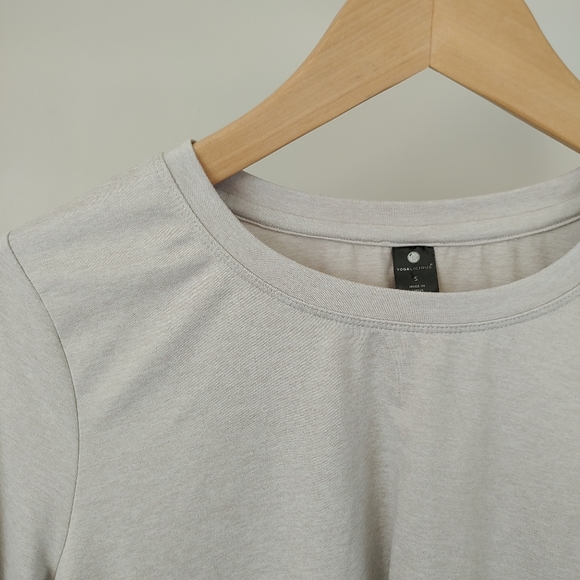 Yogalicious Twist Front Long Sleeve Top Crewneck Shirt Size Small - Picture 6 of 11